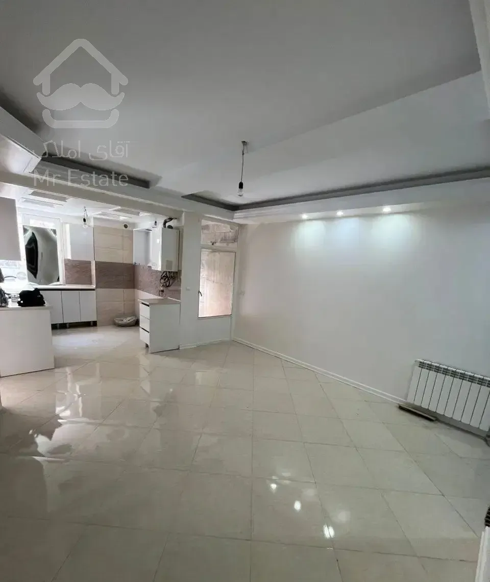 واحدی ۶۵ متری استخر