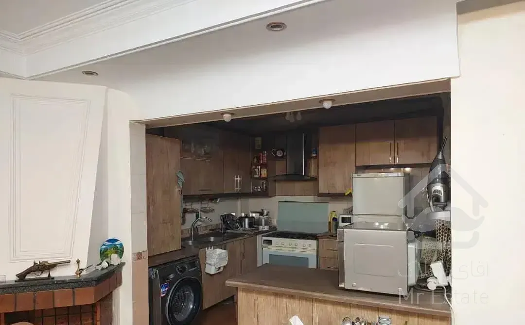 ۹۵متر بلوارکشاورز،دکتر قریب