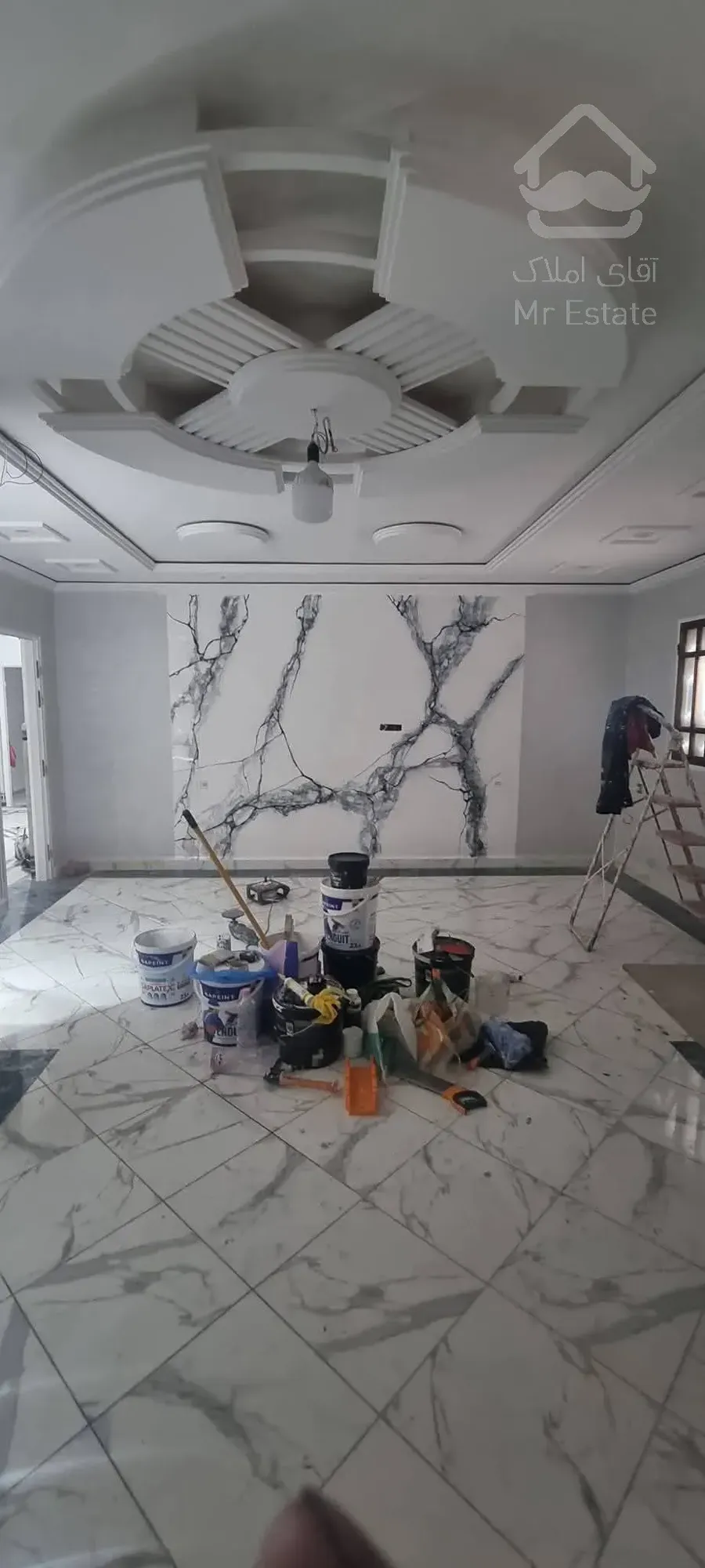 نقاشی ساختمان وابزار پیشه ساخته