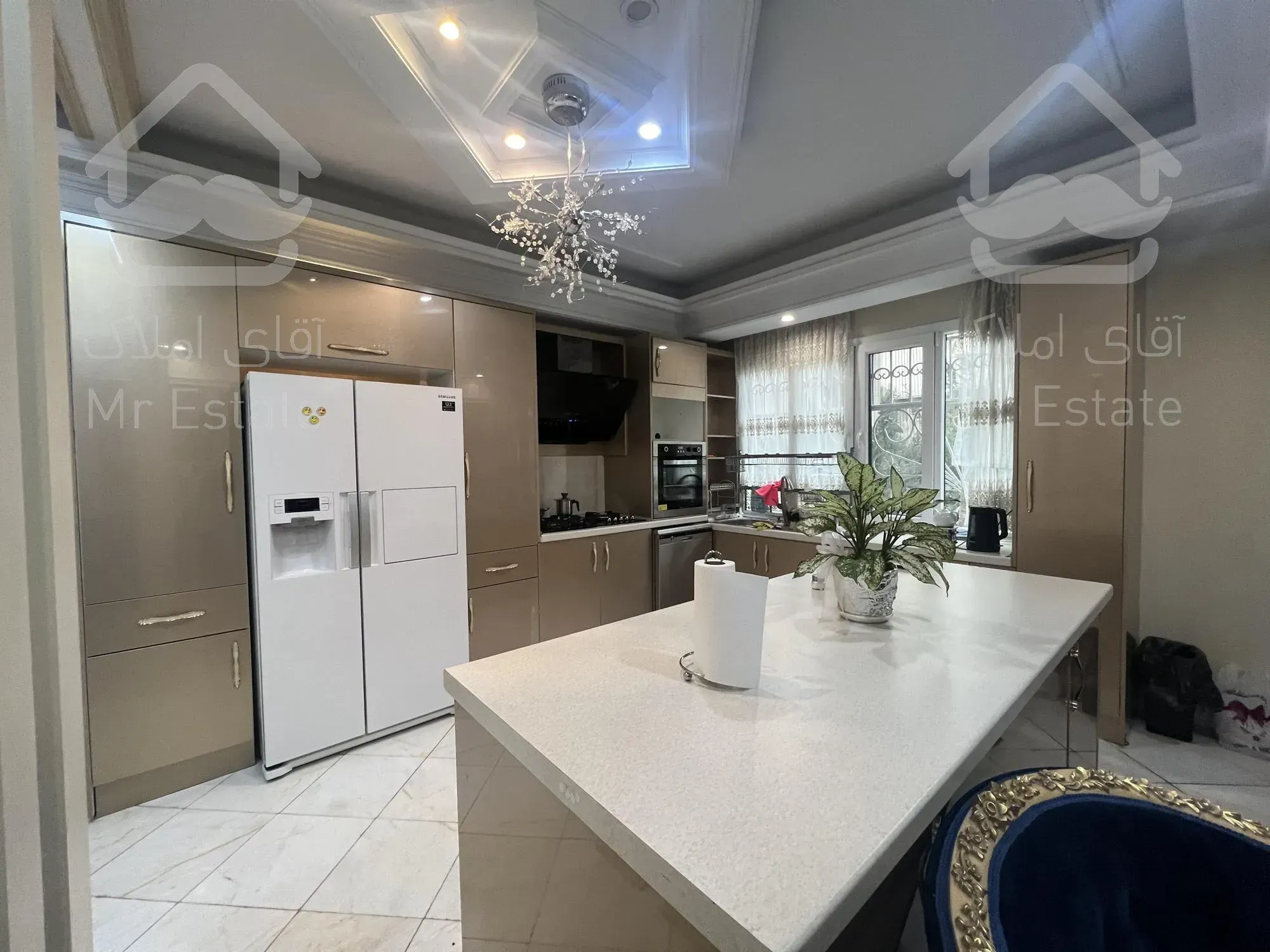 ۱۵۰متر شمال میرداماد