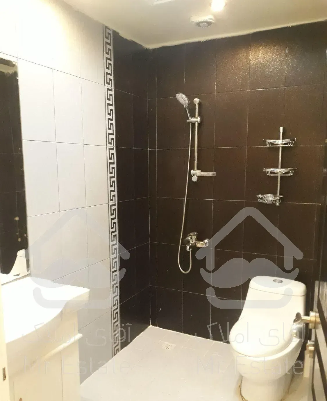 ۱۳۵متر۳خ فردوس غرب سازمان برنامه شقایق مرکزی