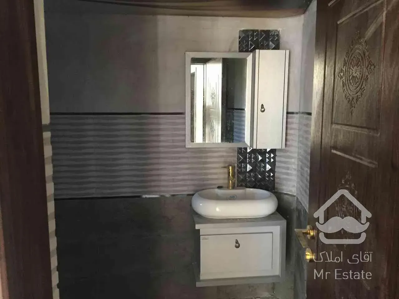 فروش ویلا ۳۳۰متری