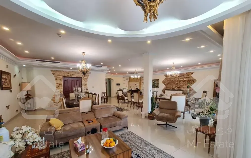 ۳۳۰ متر ۴ خوابه زعفرانیه