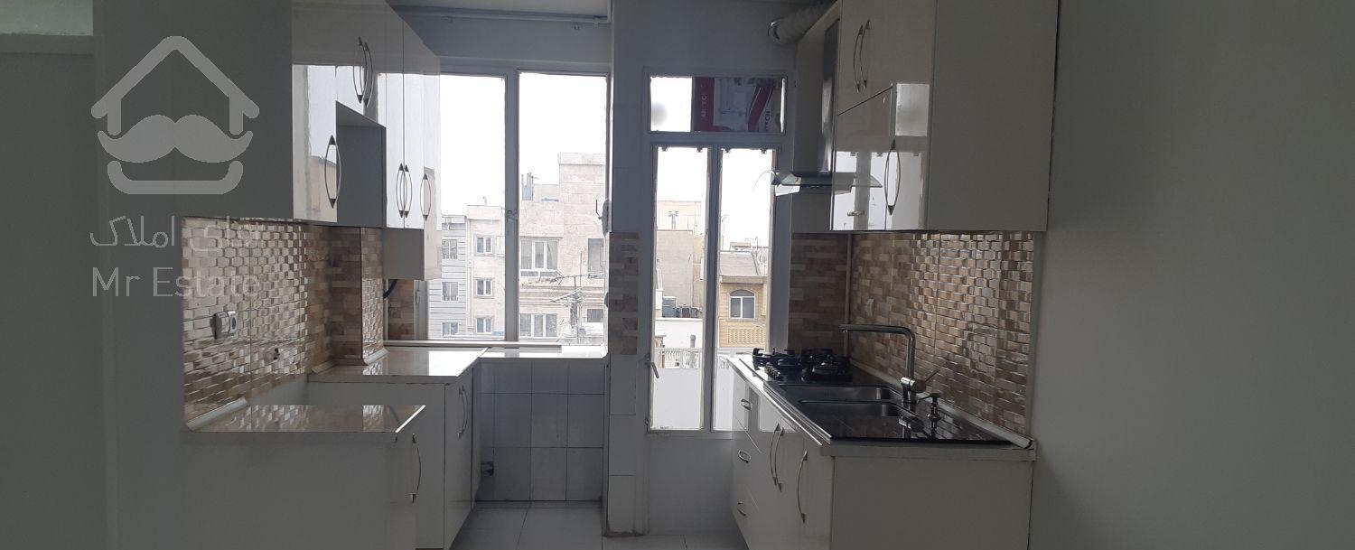 ۵۰ متر یک خواب ، نورگیر