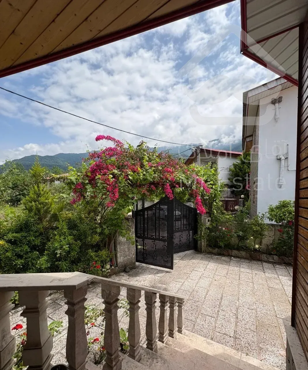 ویلا/چلندر/۳۱۰ متری/جواز و سند