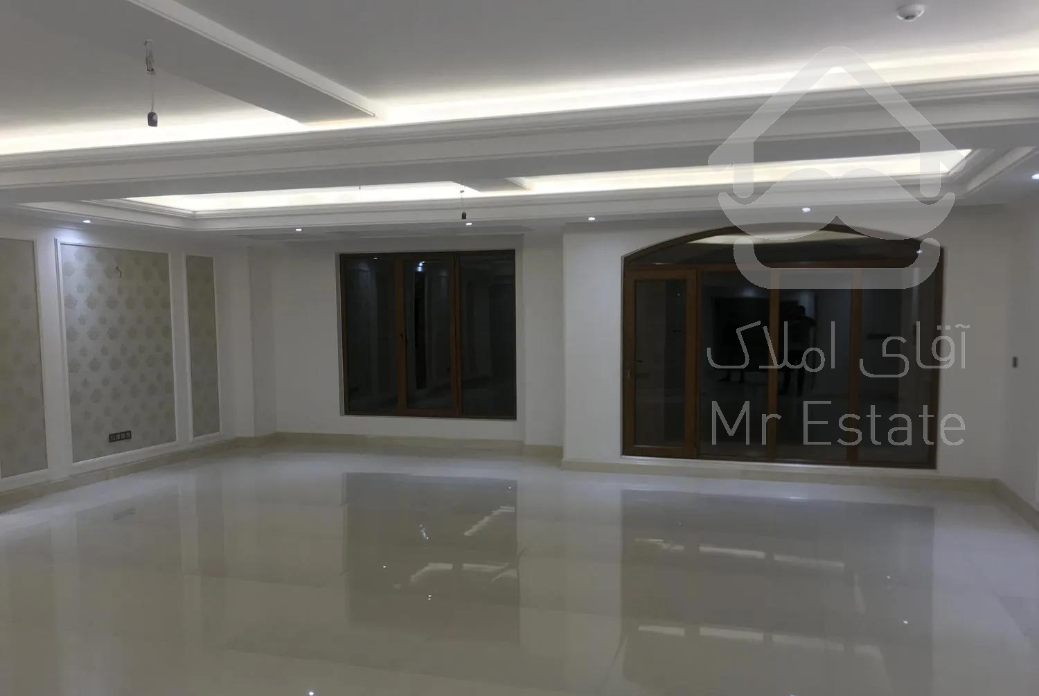 اپارتمان ۲۱۵ متری ۳ خواب ۲ پارکینگ در اباذر