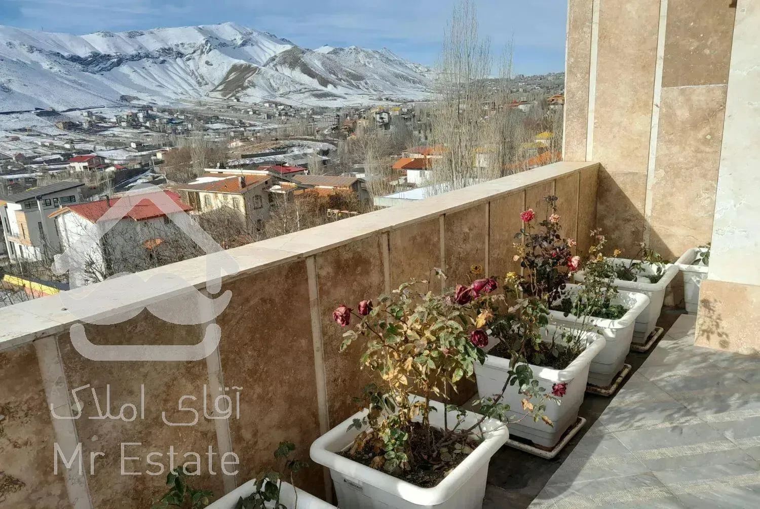 دوبلکس نوساز وبسیار تمیز چهار خوابه فول با جکوزی