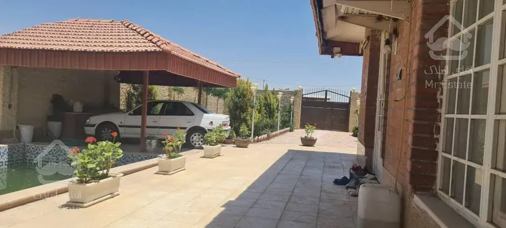 باغ ویلا  600 متری نقلی بسیار شیک آبشار اصفهان