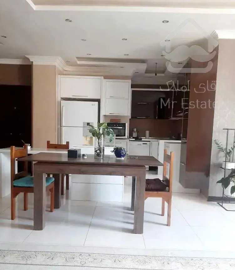 آپارتمان ۱۴۵ متری  خ ساری نیما  غرق در نور