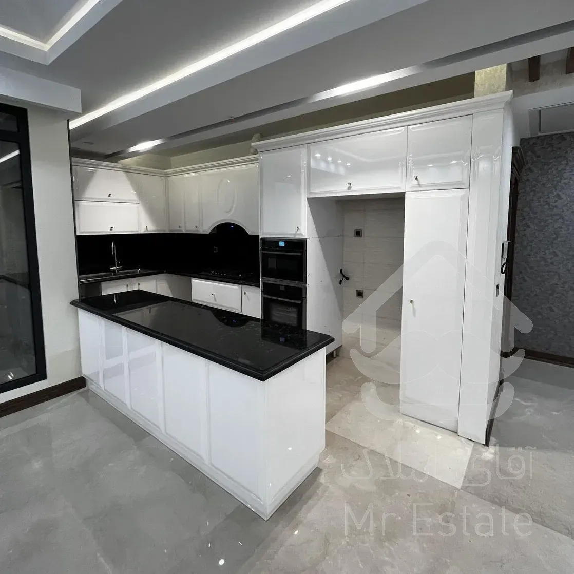 ۸۱متر۲خواب نور مستقیم روبه کوچه