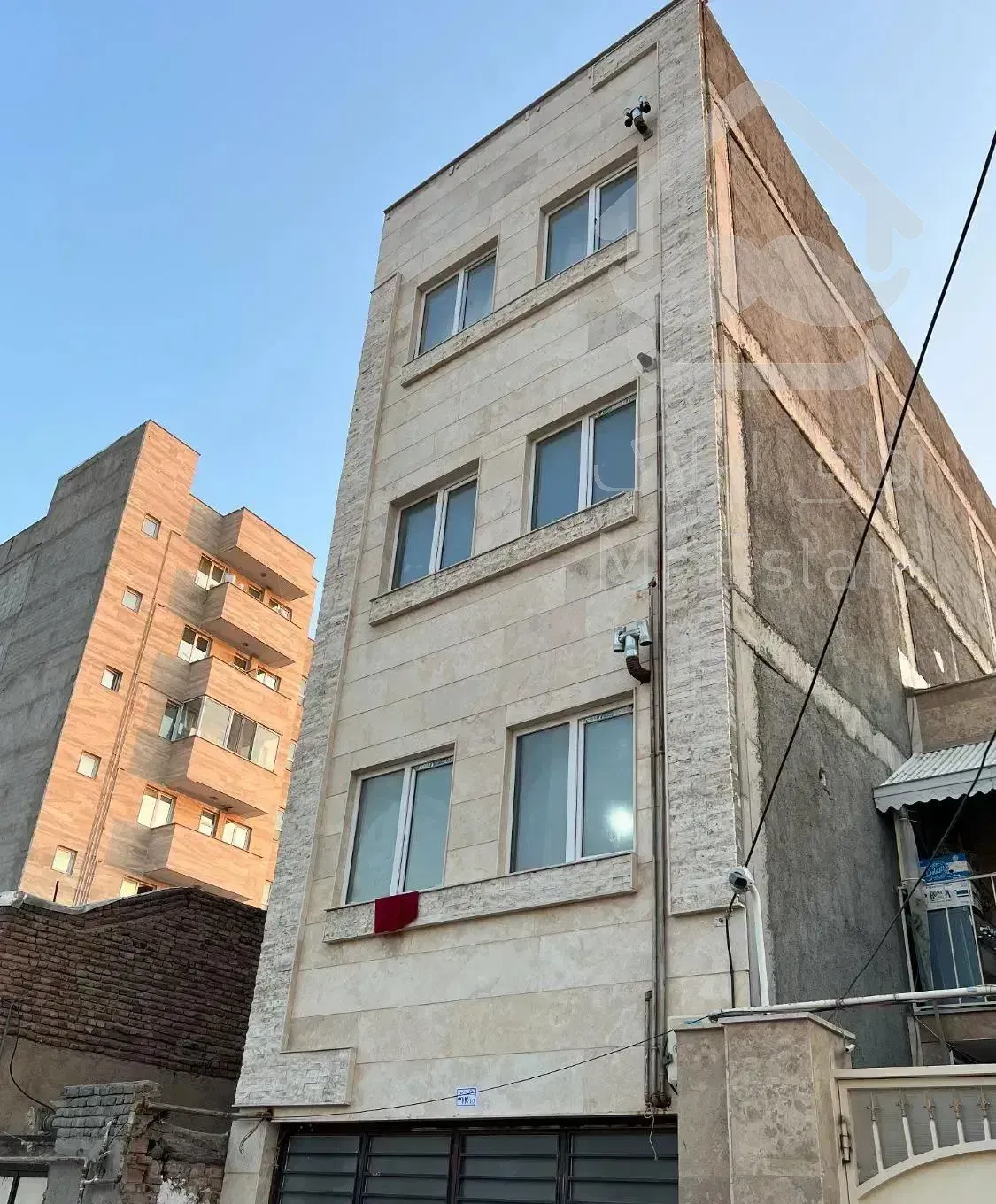 واحد ۸۲متری تک‌ خواب در خیابان مبارکی طبقه دوم