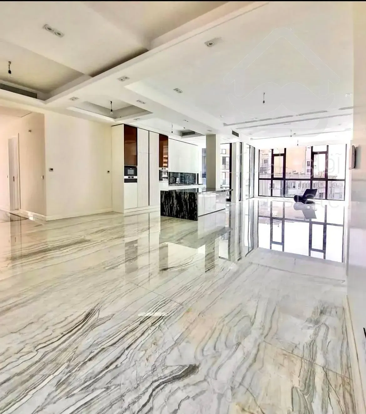 آرارات ۱۸۵متر۳خواب ۶ساله ۲پارکینگ سندی