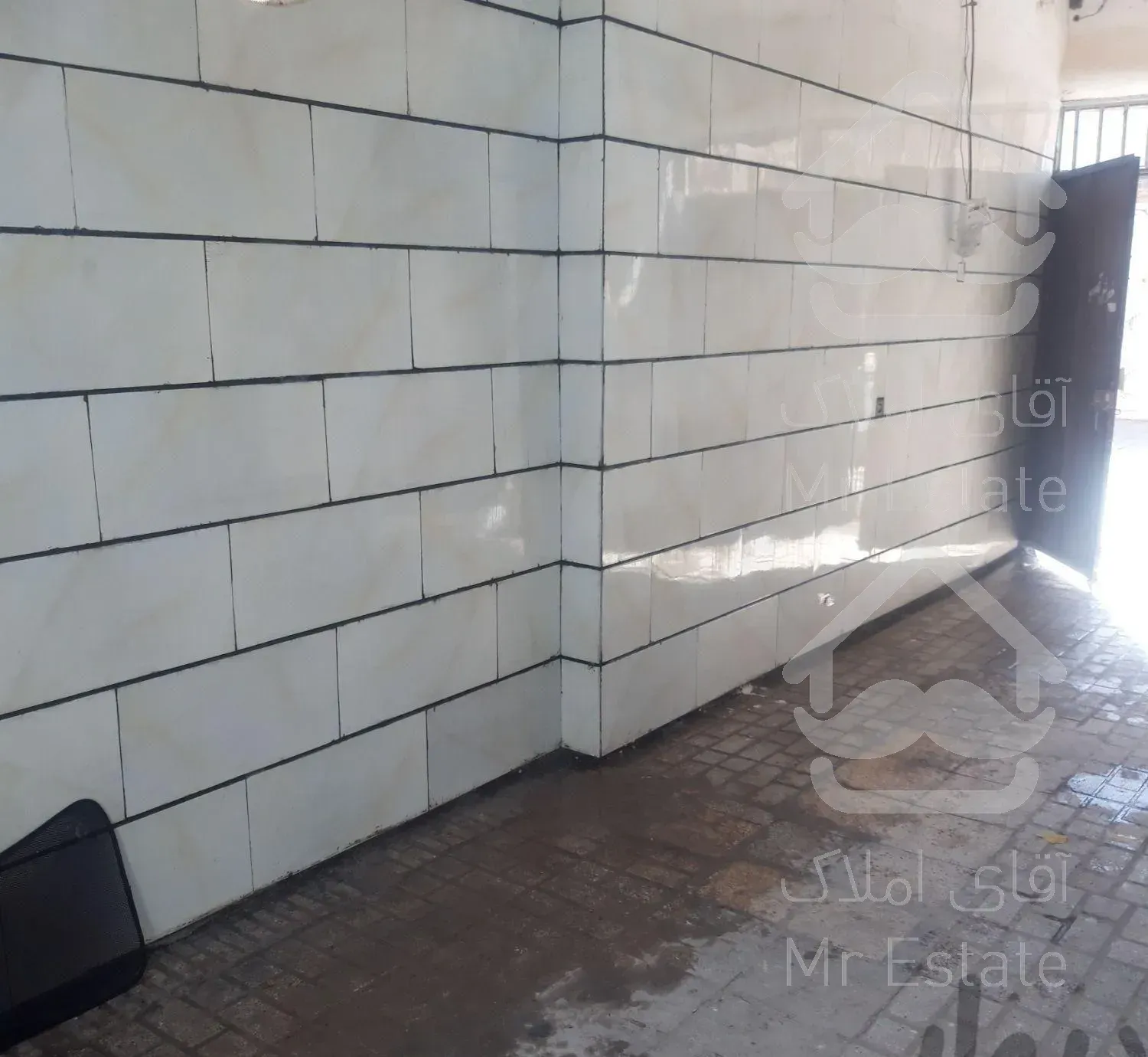 کاشی کاری .  سیمان کاری . لوله کشی