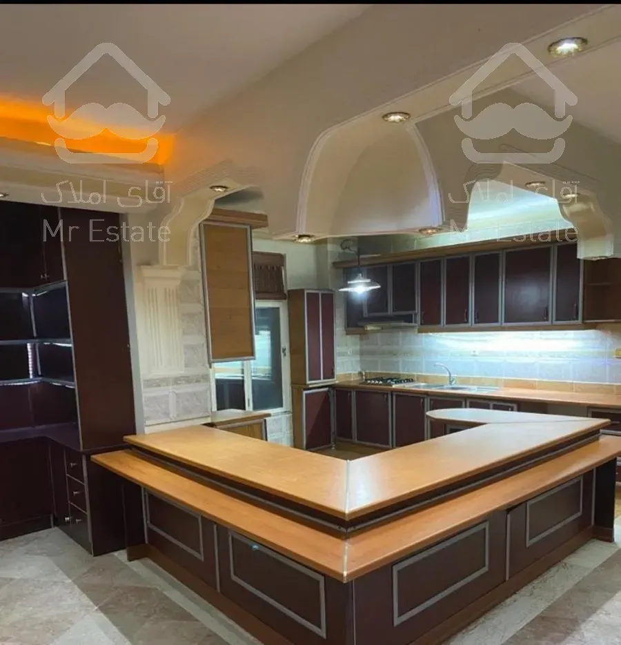 اجاره آپارتمان 225متری دنج در امیرآباد شمالی