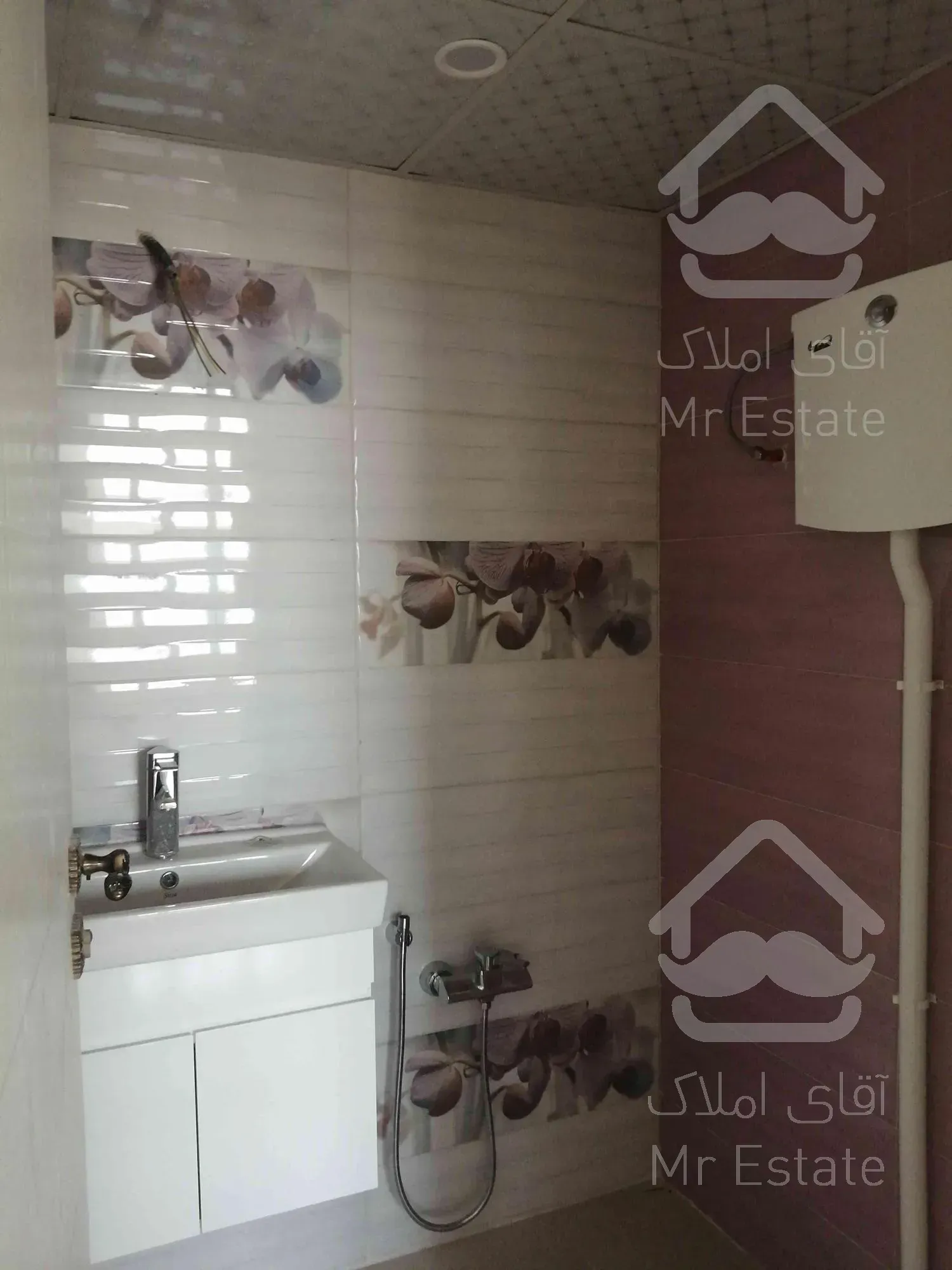 خرید وفروش آپارتمان مسکونی120متری در بلوار فردوس