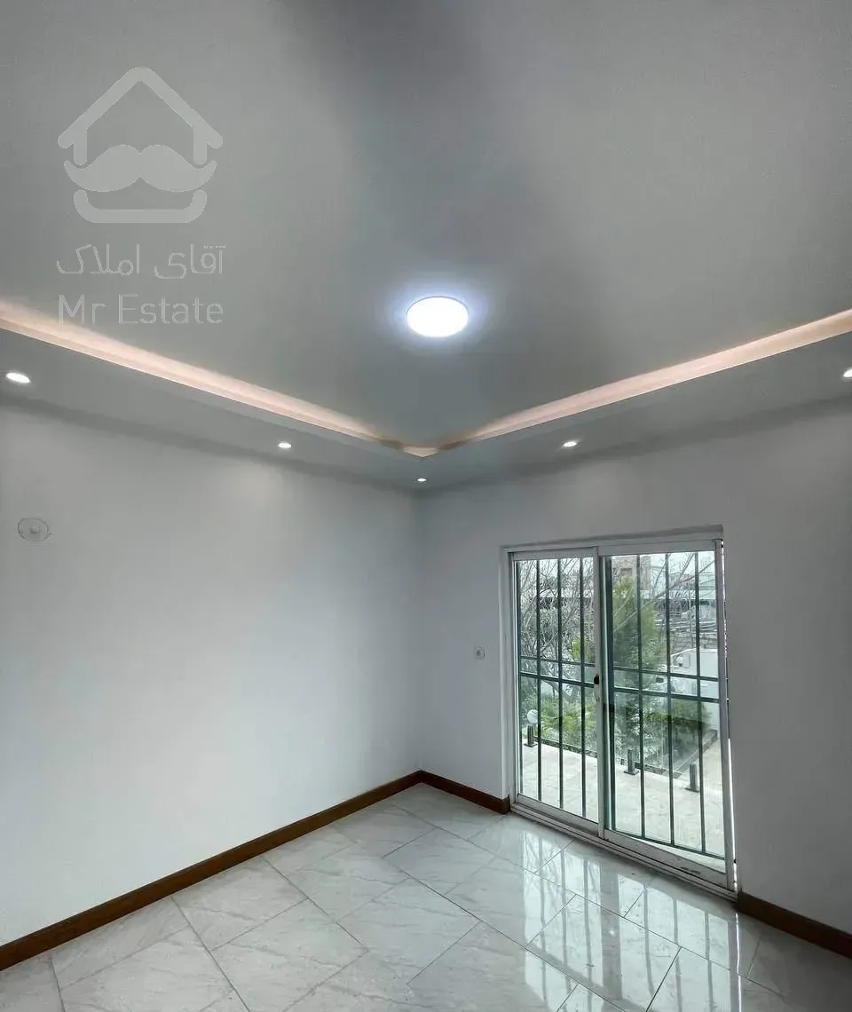 ویلا باغچه نiم پیلوت 250 متر سنددار شهرکی