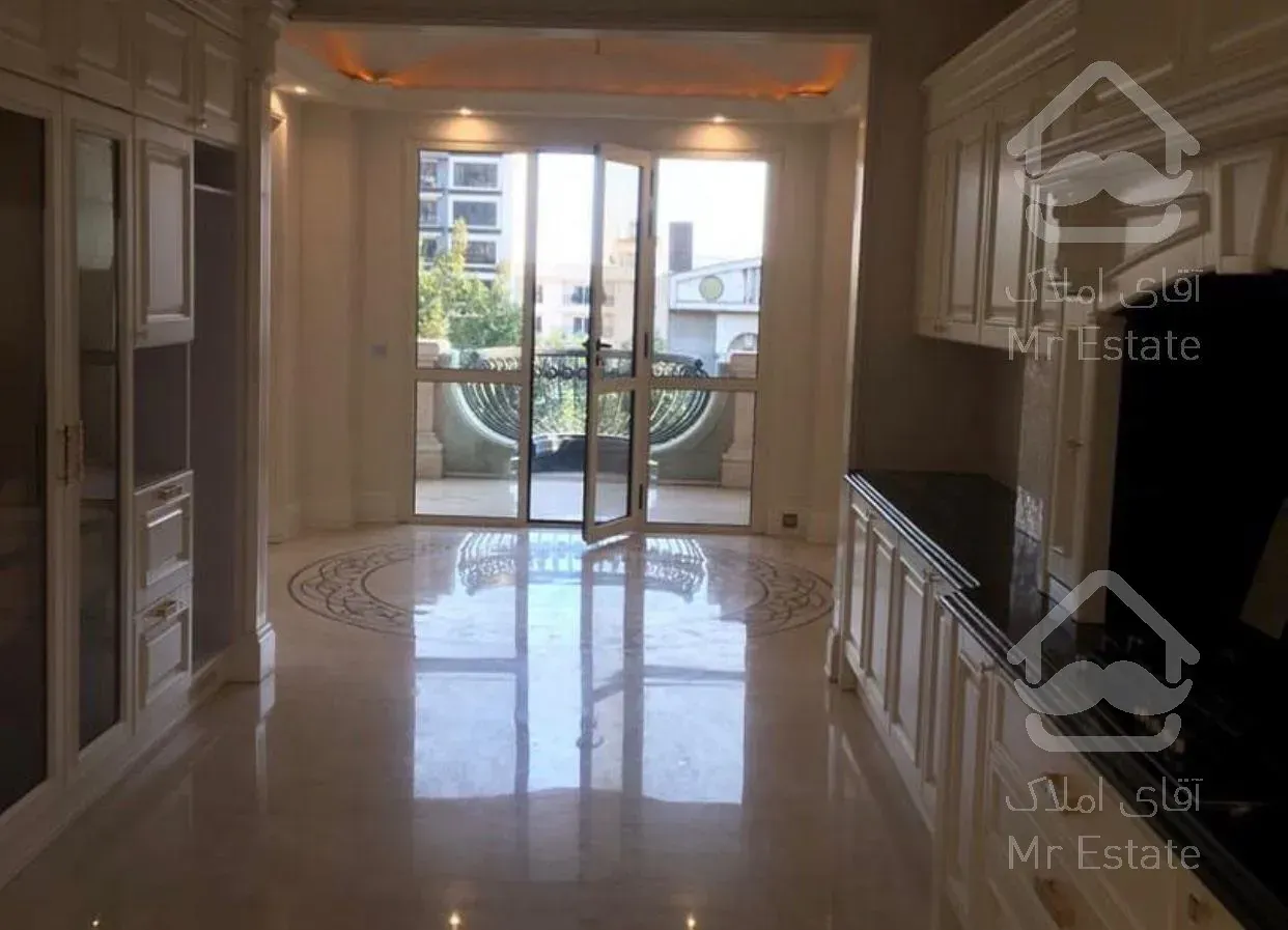 خرید و فروش آپارتمان 300 متری فرمانیه سنبل