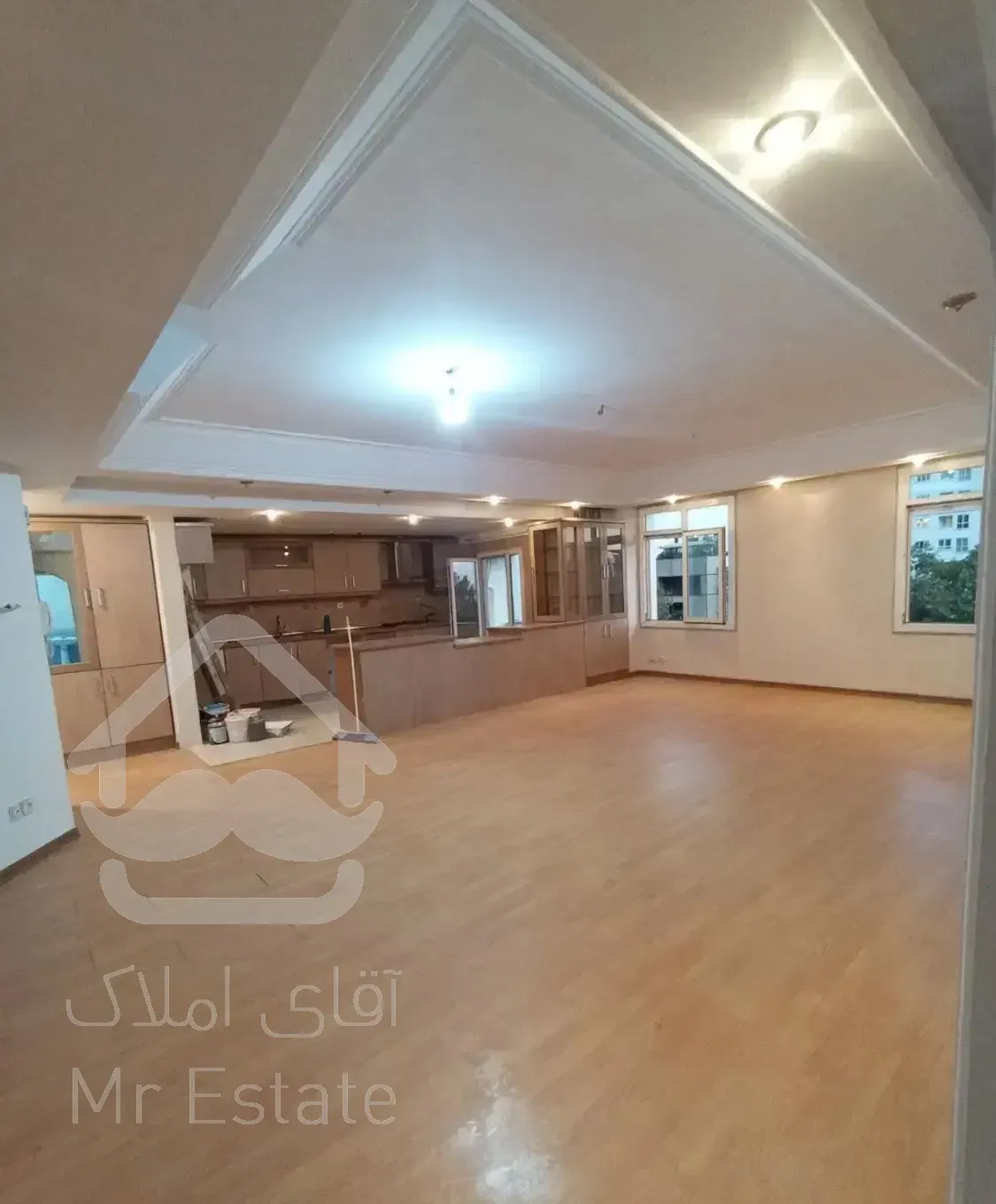 ۱۴۵متر/۳خ طبقه ۵/ جنوبی غرق نور.  ویوو مشَجَر