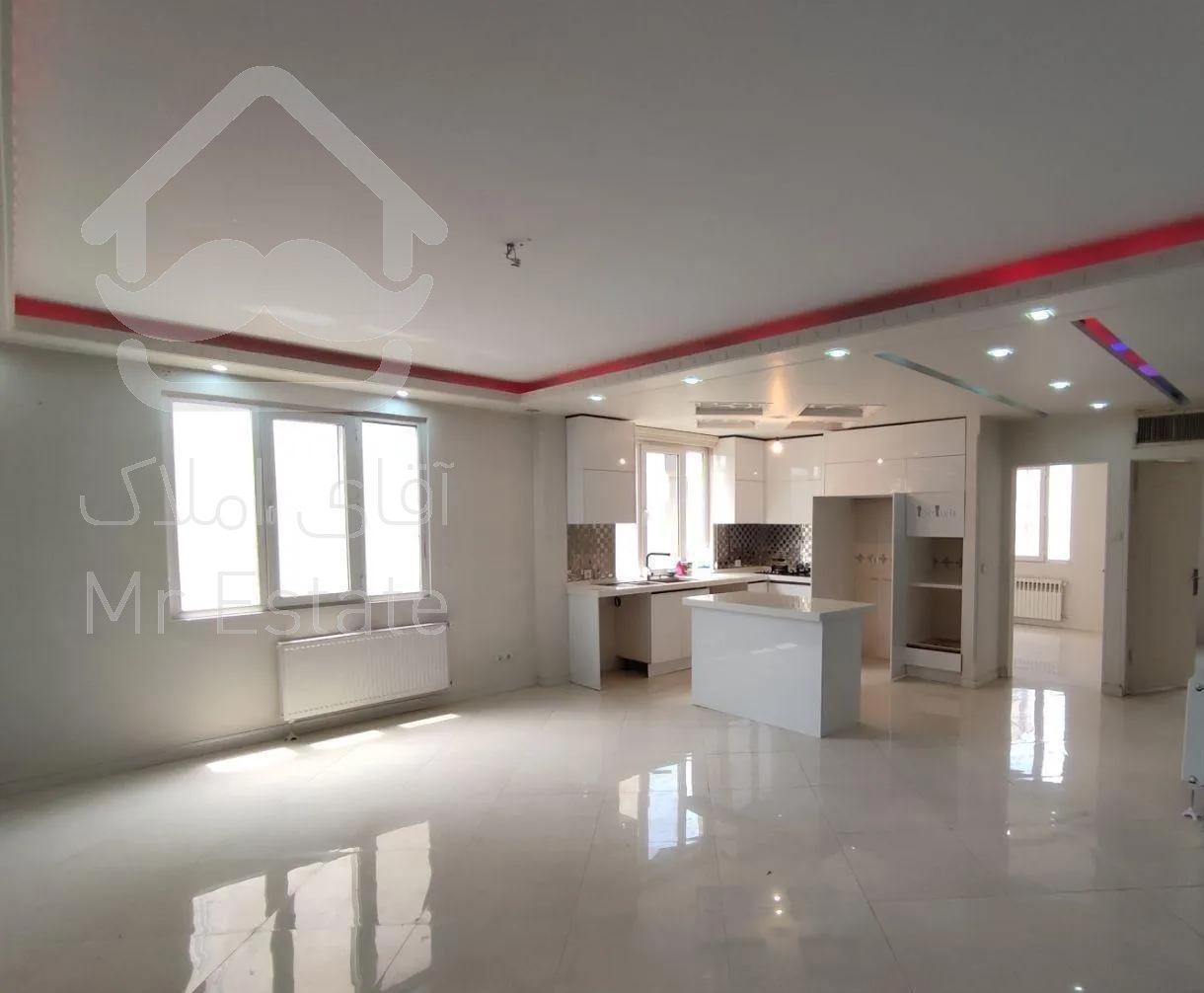 ۸۵متر/غرق نور/سالن پرده خور/سرمایه گزاری