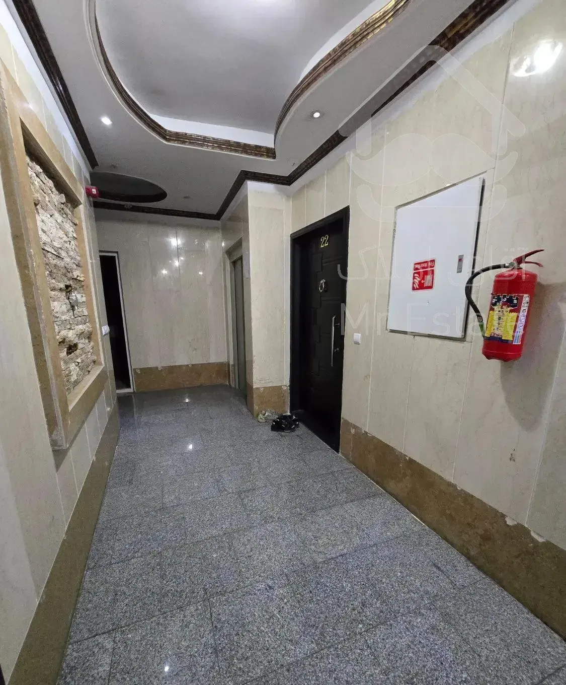 73 متر ساختمان شایان برند محل