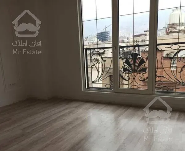 ساختمان دربست۱۰۰۰ متر کلیدنخورده