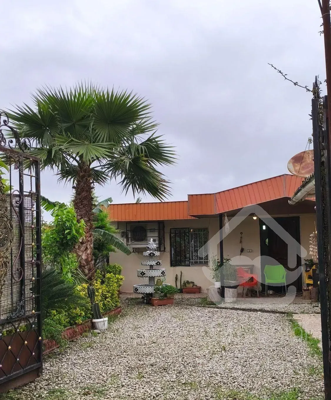 ویلا ۲۰۰ متری یک خوابه ۷۰ متری و سویت ۳۰ متری جدا