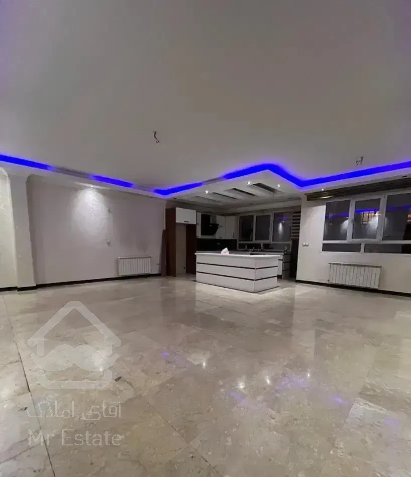 ۱۱۰ متر سهروردی جنوبی دو نبش