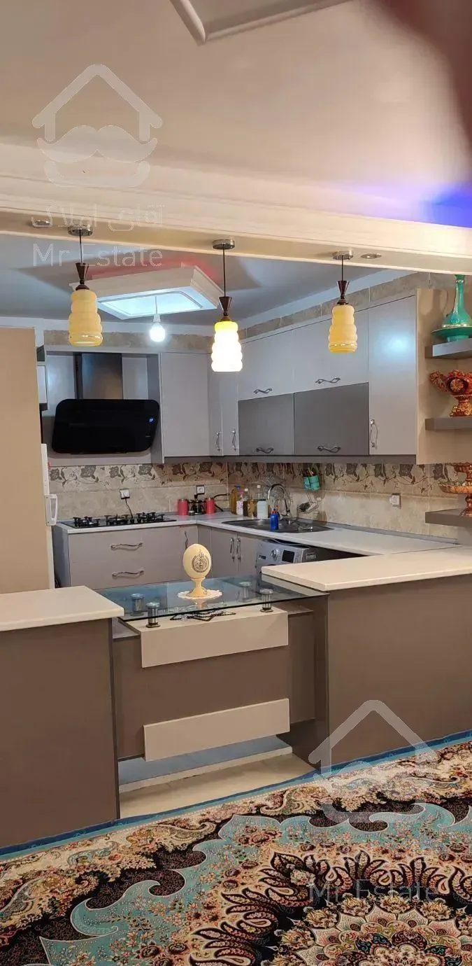 آپارتمان نیمه ویلایی خیابان زاگرس