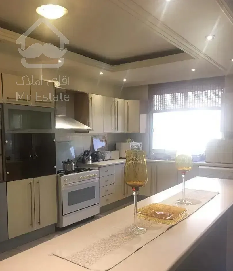 جردن/200متر/3خوابه/دسترسی آسان