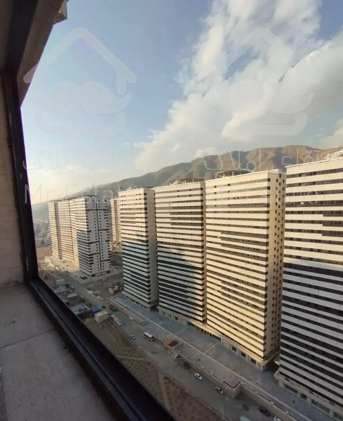 مغازه ۲۵ متری گذر اصلی شهرک خرازی چیتگر