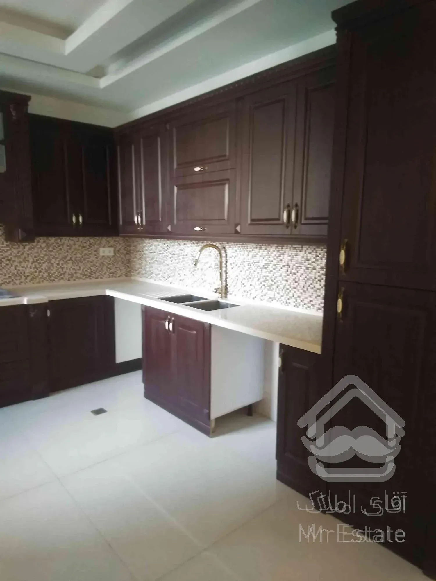 خرید  آپارتمان  سه خوابه  صادقیه