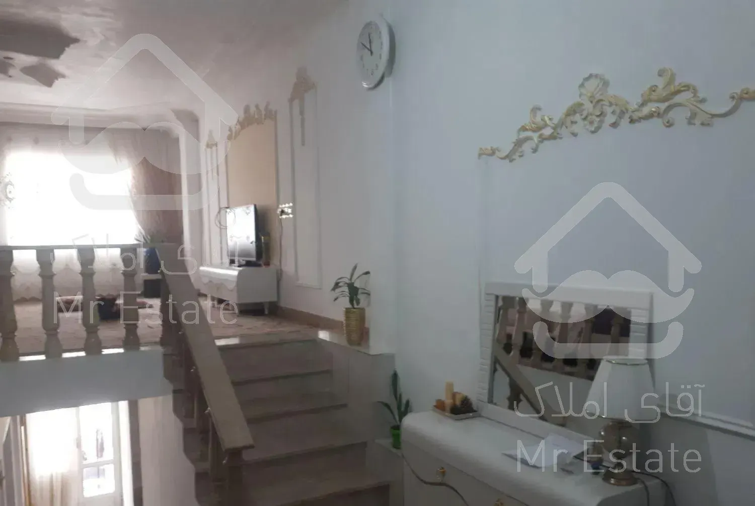 سه طبقه خونه مسکونی