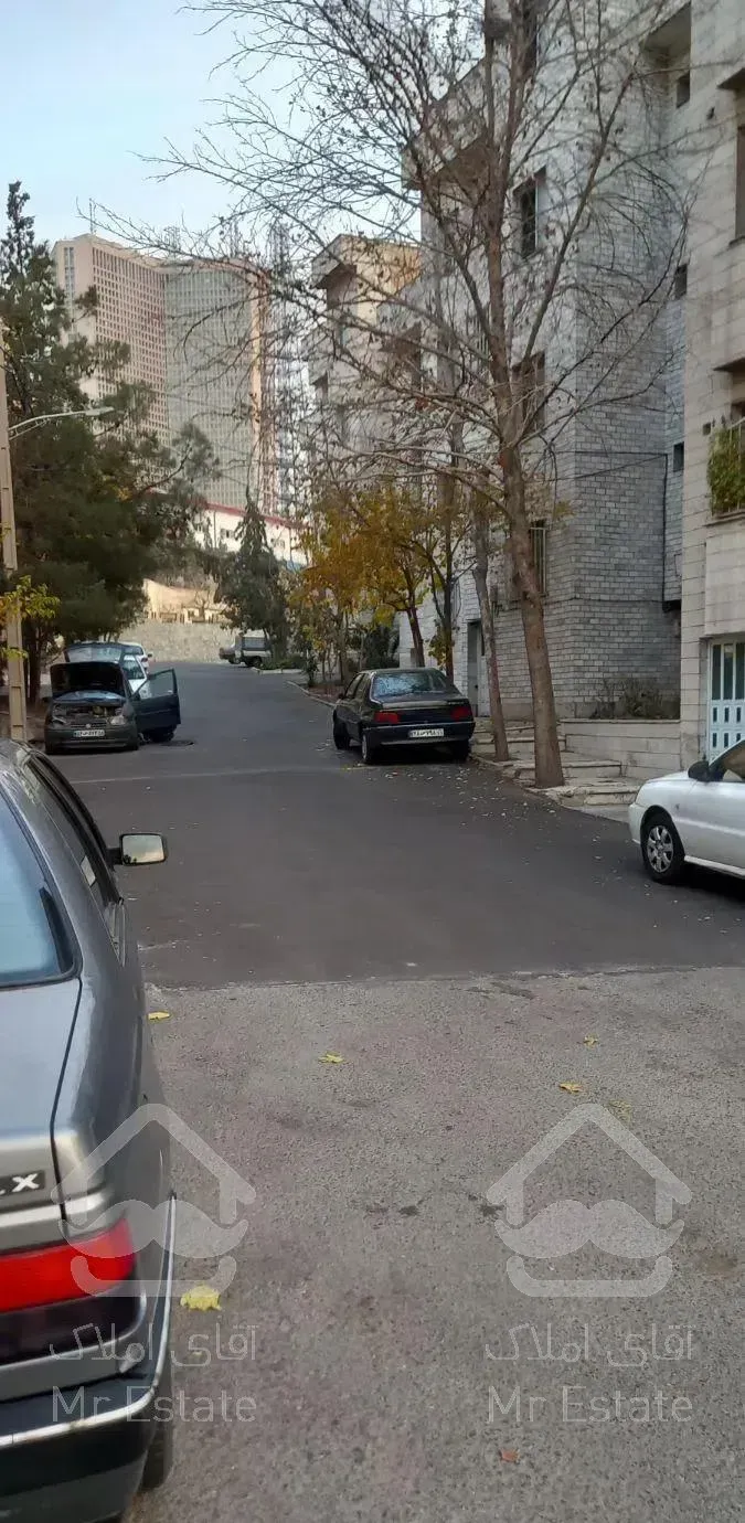 آپارتمان 141متری سه خوابه