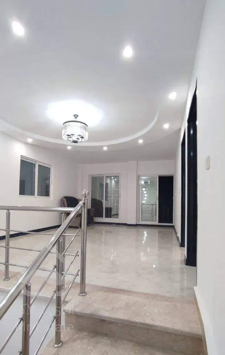 فروش خانه ویلایی ۲۲۵متری ۳ خوابه