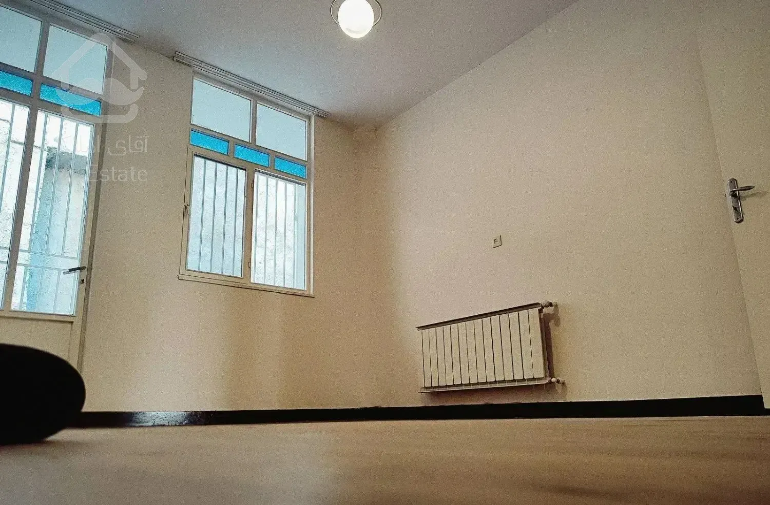 ۹۶ متری گلزار - یک واحد از ۲ واحد