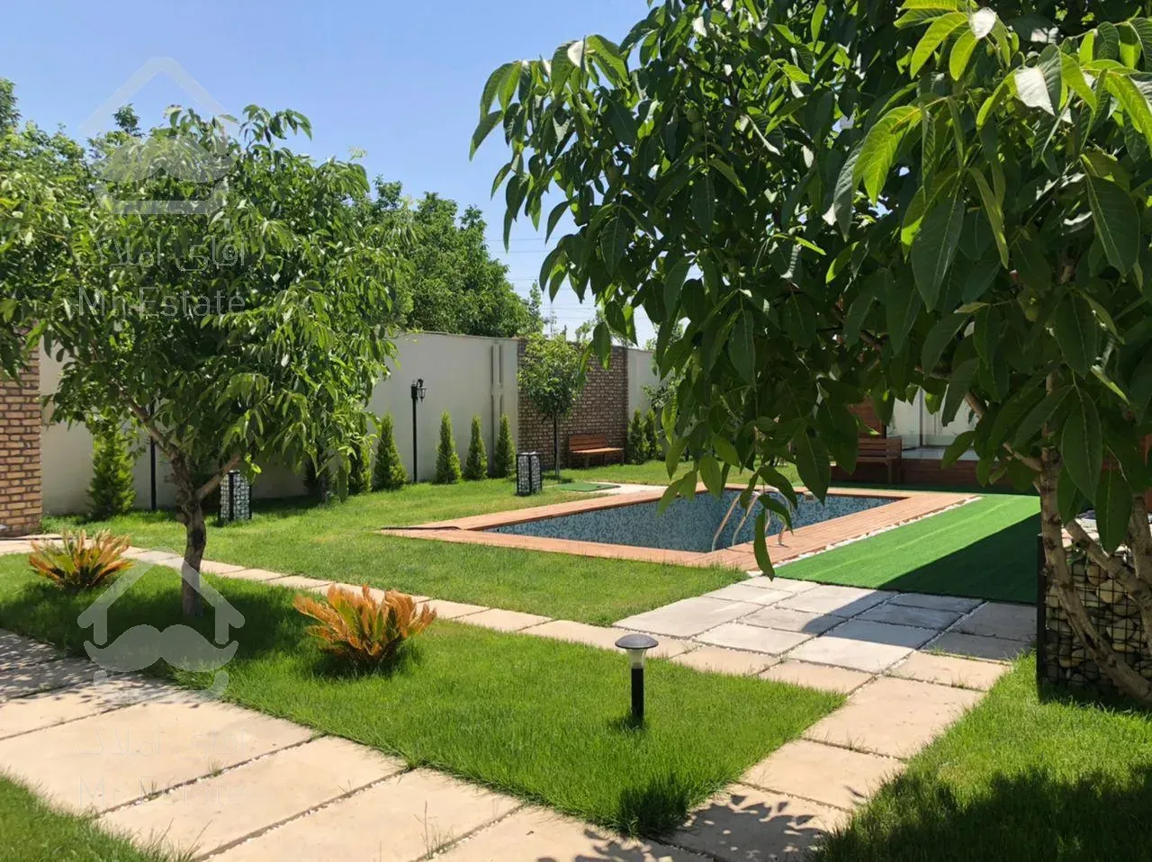 فروش ویلا مدرن ۶۵۰ متری چهارباغ شهرکی