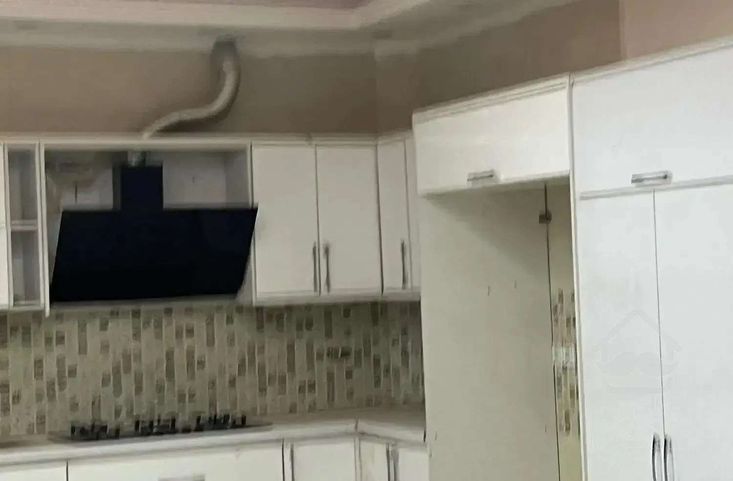 آپارتمان سه‌خواب کلید نخورده قیمت مقطوع سبزاباد