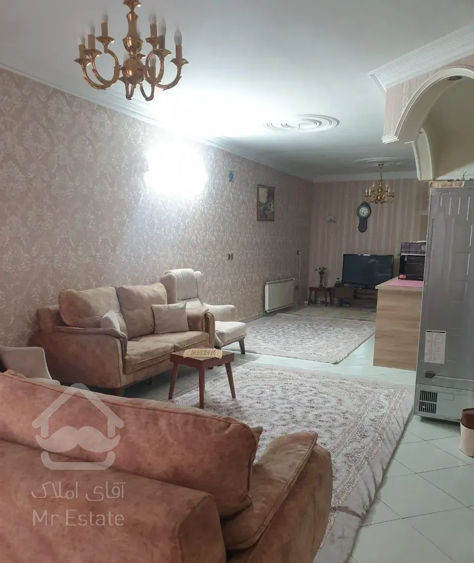 ۸۴ متر دوخوابه/پارکینگ انباری/سالن نورگیر