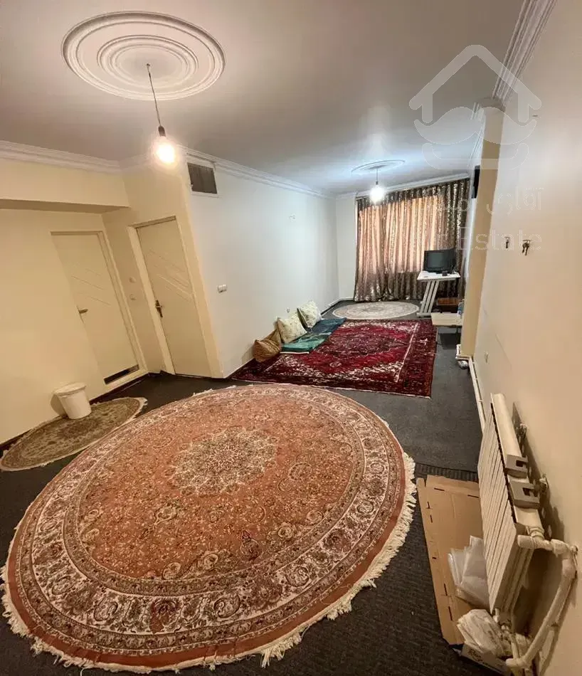 دبستان همدانی۶۴ متر تک خواب با اسانسور ط اول