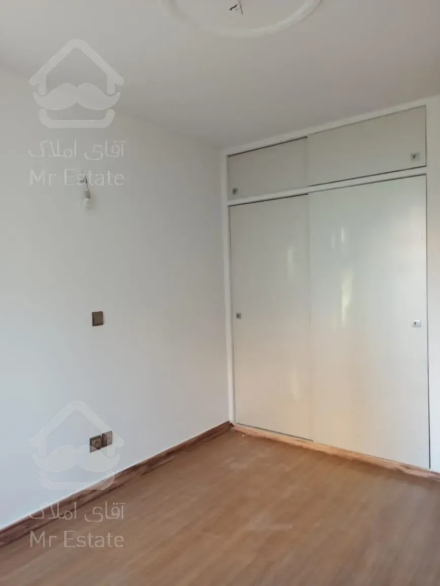 فروش فوری آپارتمان ۶۱متری ۲ خواب، امکانات بی نظیر، لوکیشن عالی ، سال ۸۰