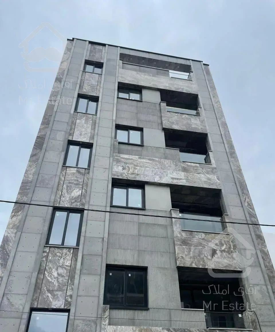 آپارتمان۱۳۰متری/نوسازکلیدنخورده/لوکیشن‌برند‌رویان