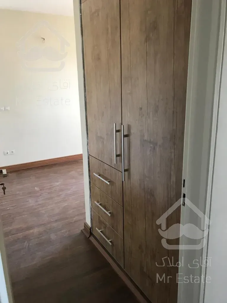 فروش آپارتمان ۱۴۵ متری در برج ۱۲ فروردین