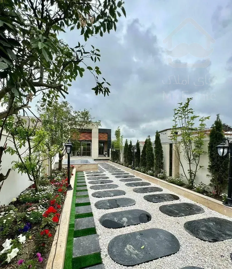 ویلاباغچه۲۲۰متری نوساز/استخردار نزدیک دریا/سنددار