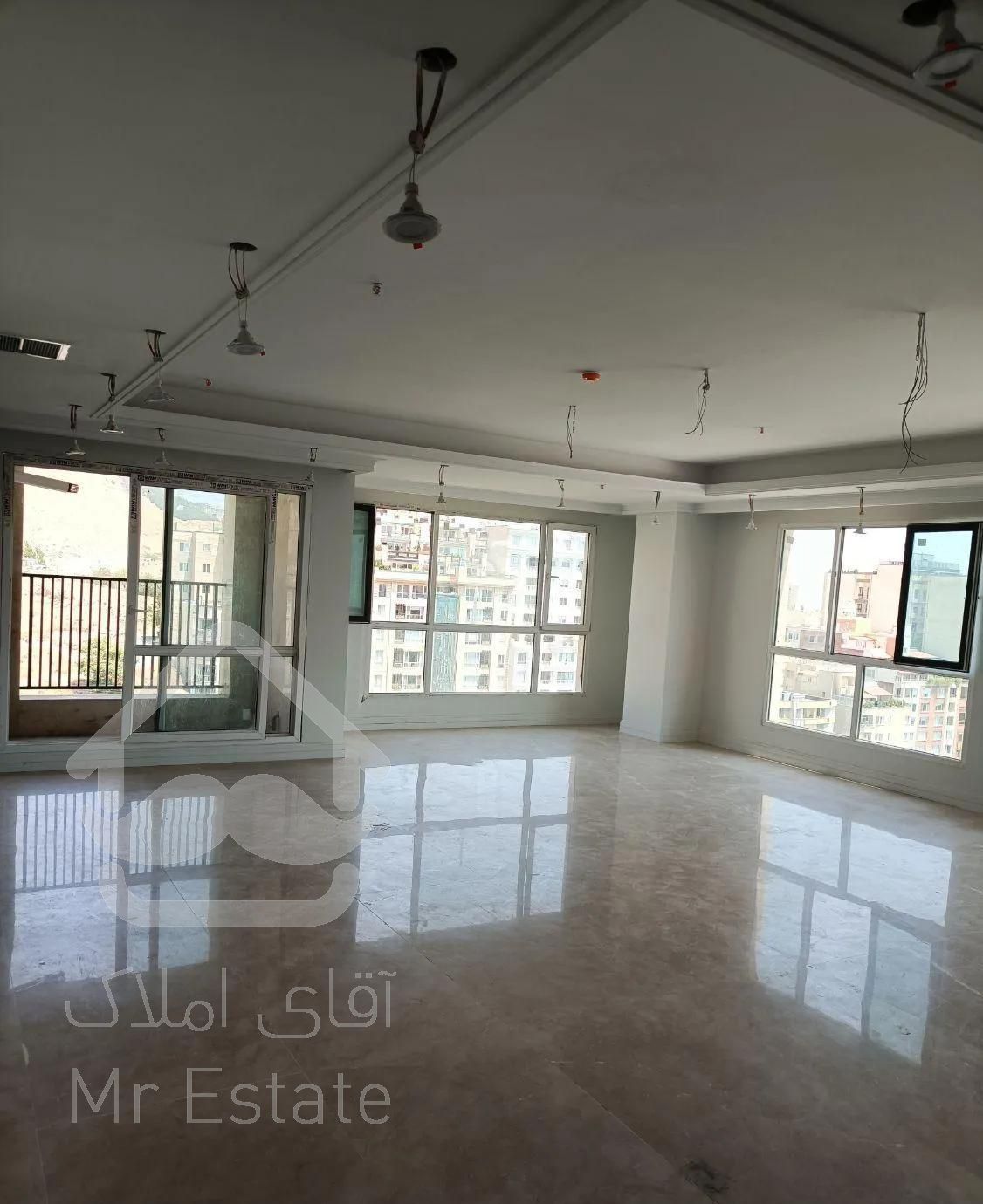 ۲۶۰ متر ( ویو دار + فول مشاعات )