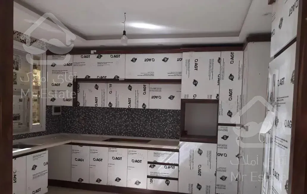 آپارتمان ۱۰۸ متری ابتدای خ ورزشگاه