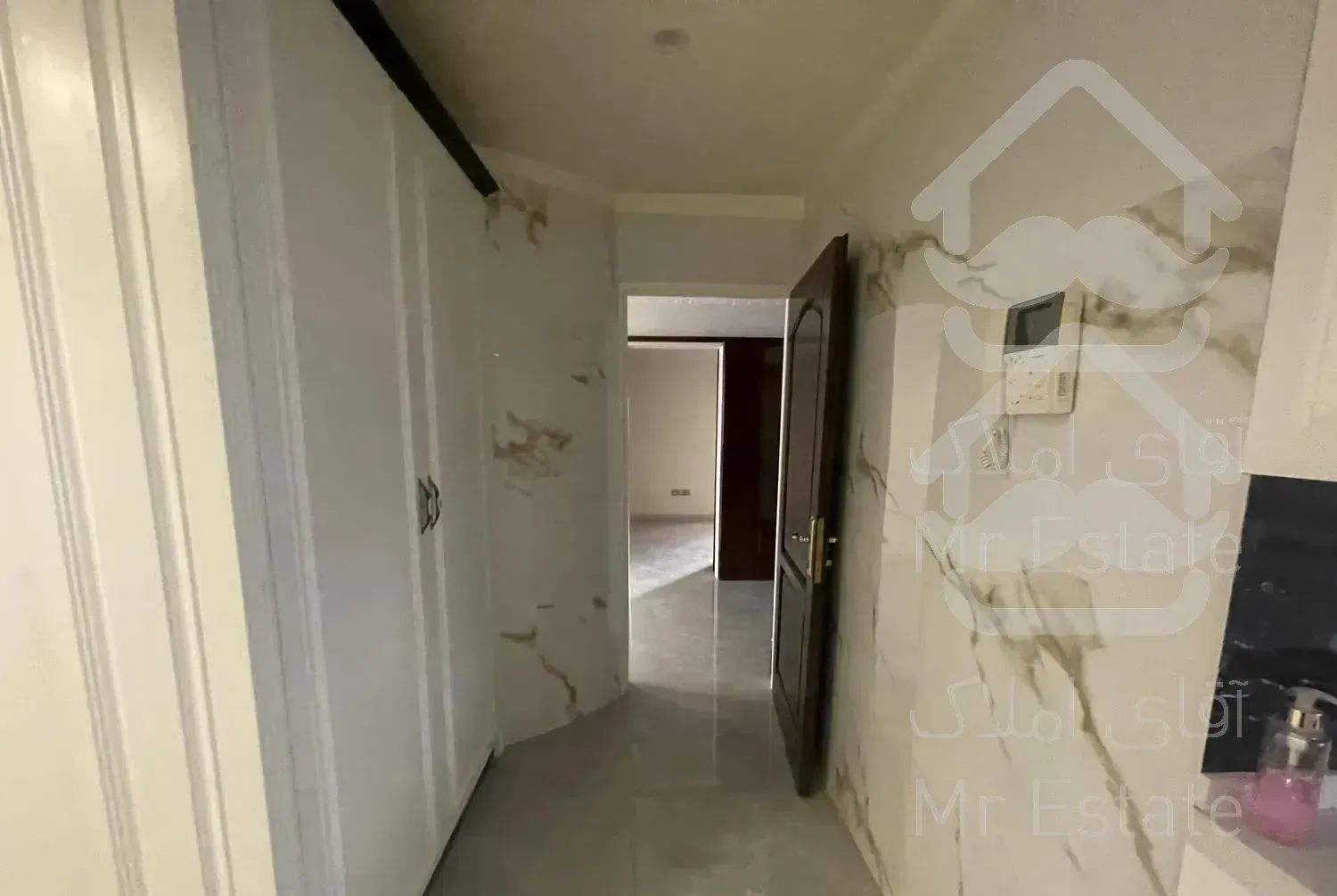 ۲۸۹ متر در ولنجک  طبقه