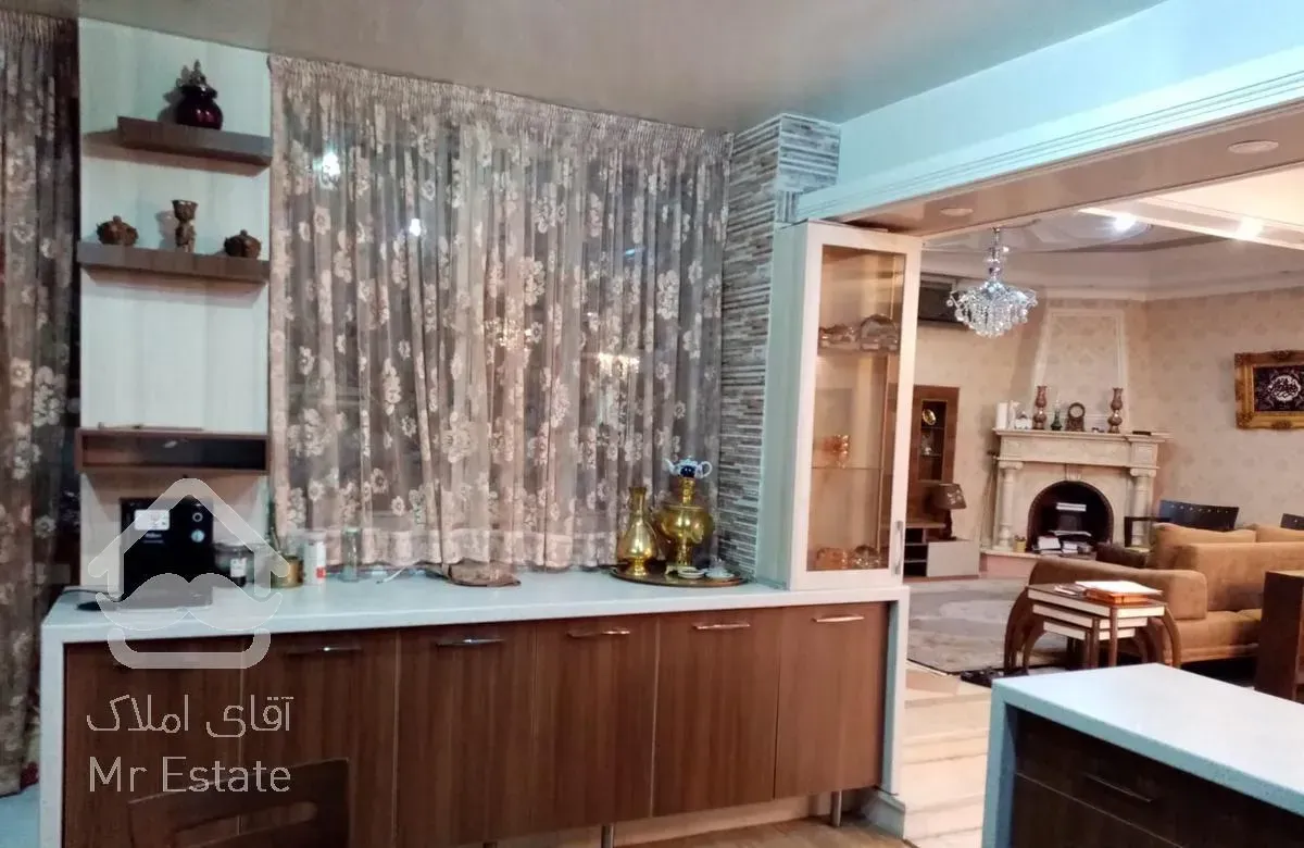 آپارتمان، 215 متر، سازمان برنامه مرکزی