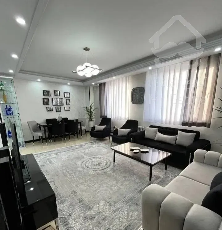 ۷۲ متر/ مترو رودکی/ دو خوابه/ آسانسور دار