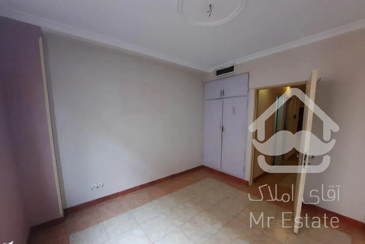 ۷۰متر مسکونی حوالی میدان ولیعصر