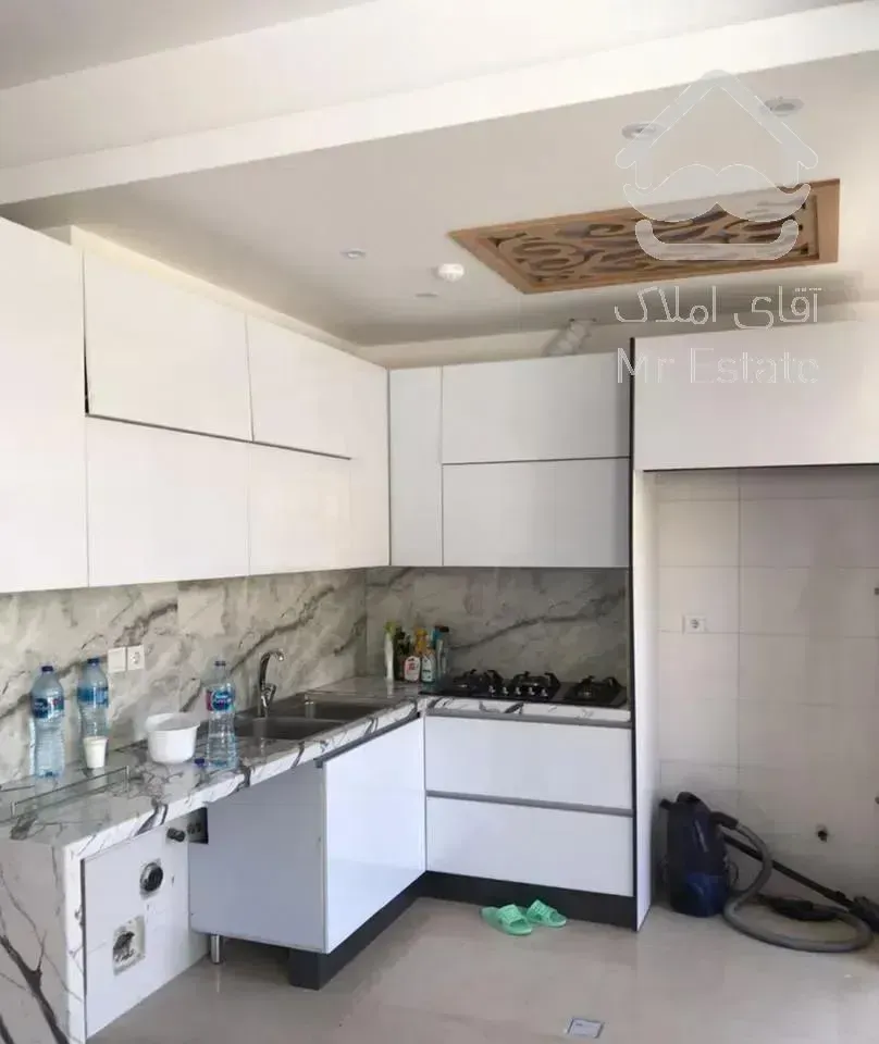 ۸۰متری دربند ( یکسال ساخت )